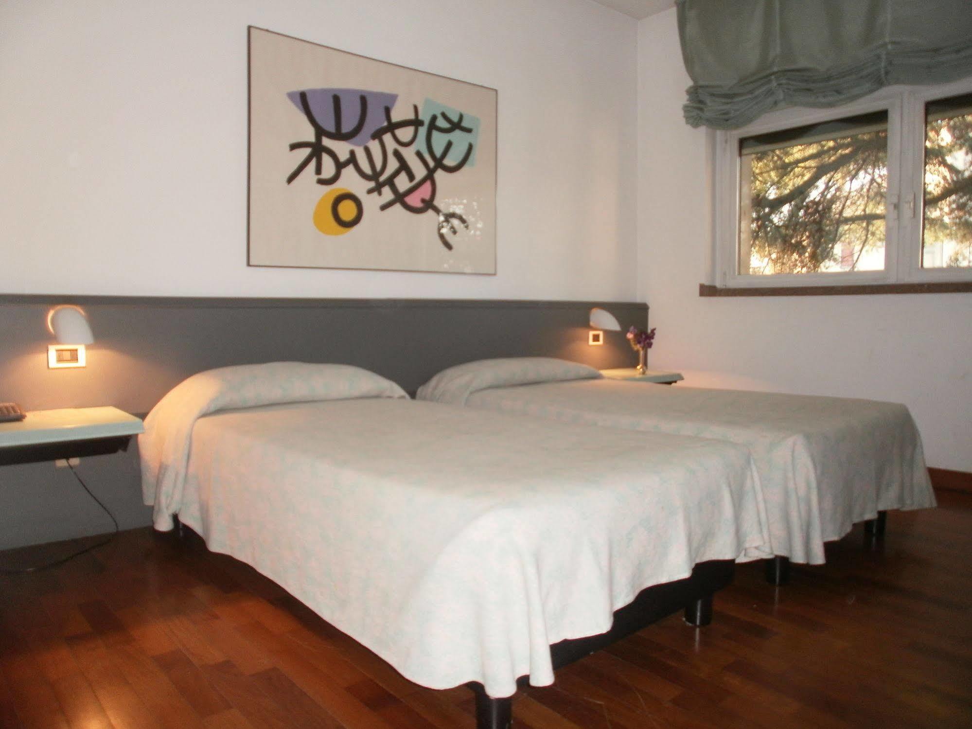 Albergo Villa & Roma Pallazzolo sullʼOglio 외부 사진