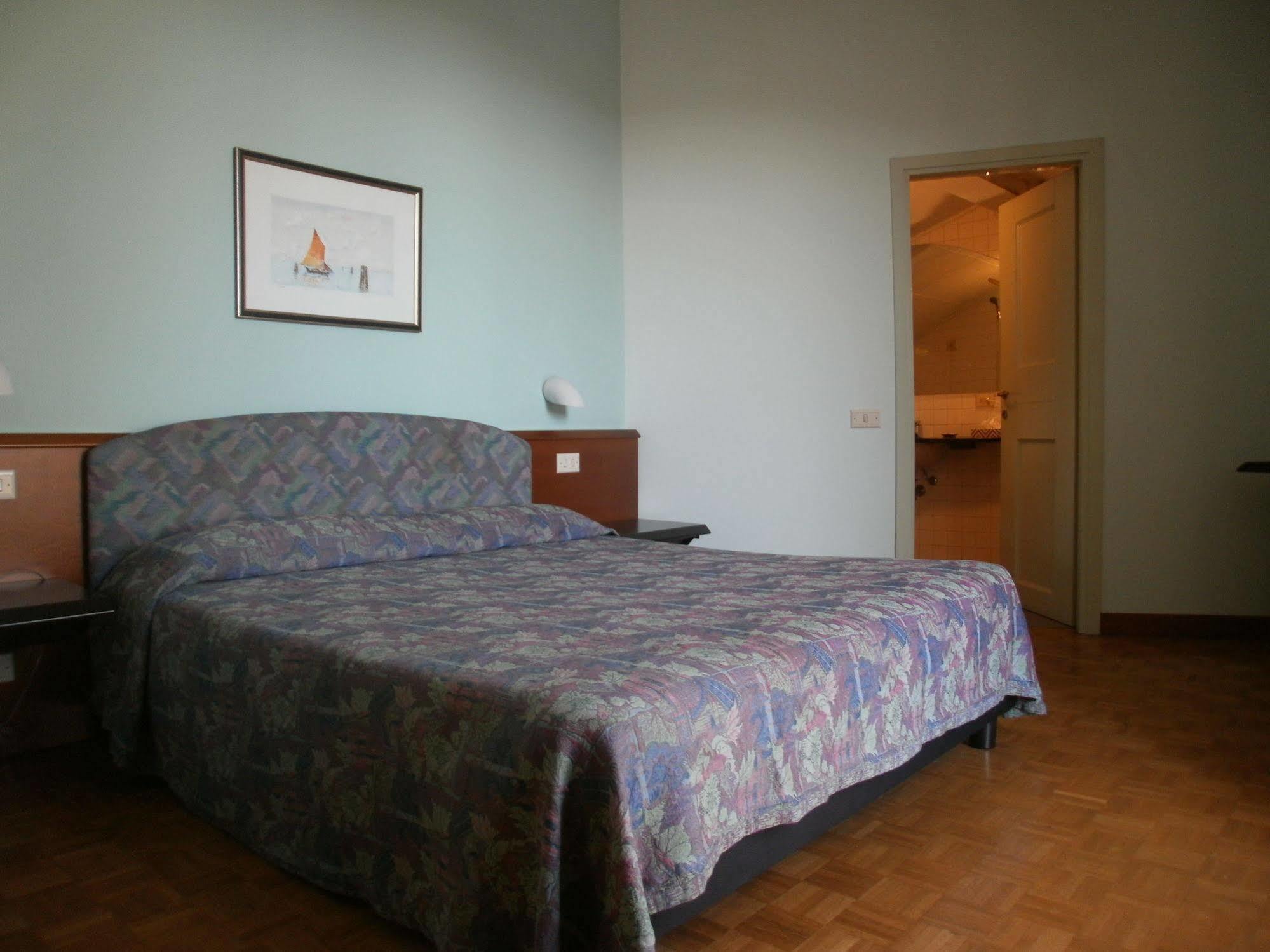 Albergo Villa & Roma Pallazzolo sullʼOglio 외부 사진